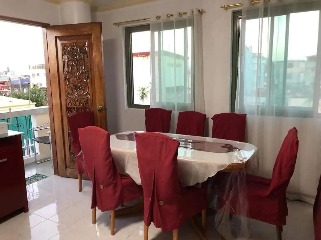 Апартаменты The Mansion - Backpackers Near Airport Манила
