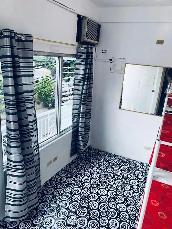 Апартаменты The Mansion - Backpackers Near Airport Манила 0*,