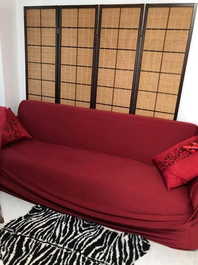 Апартаменты The Mansion - Backpackers Near Airport Манила