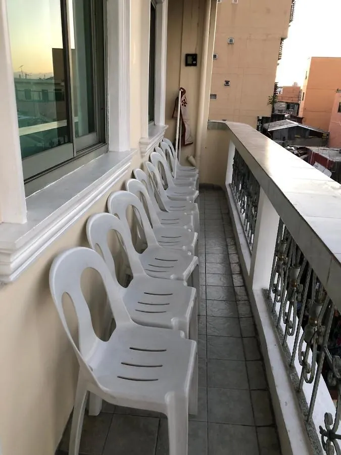 The Mansion - Backpackers Near Airport Apartment Manila 0*,