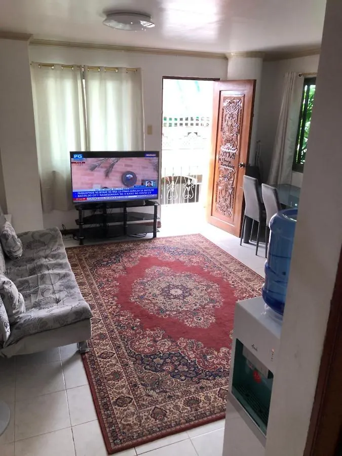 The Mansion - Backpackers Near Airport Apartment Manila 0*,