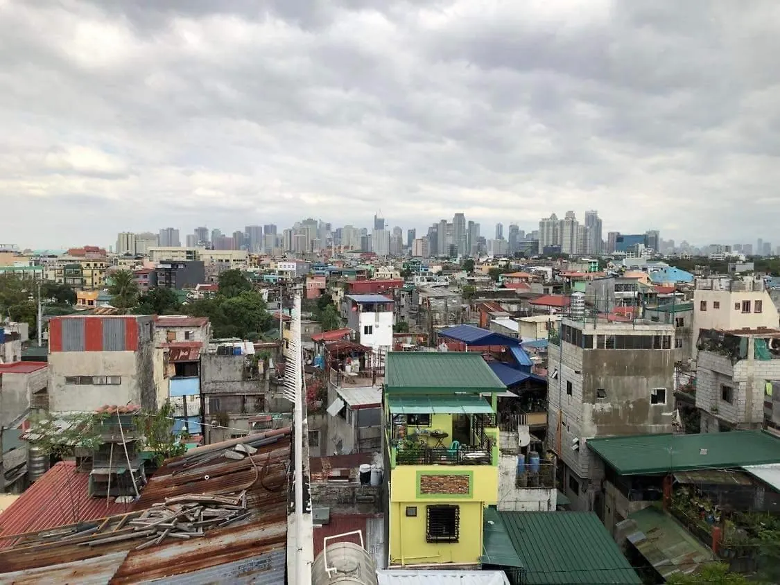 The Mansion - Backpackers Near Airport Apartment Manila Philippines