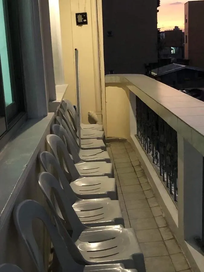 The Mansion - Backpackers Near Airport Apartment Manila 0*,  Philippines