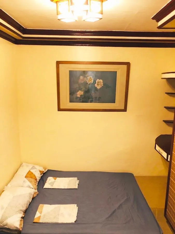 The Mansion - Backpackers Near Airport Apartment Manila
