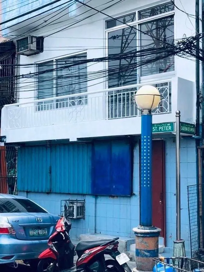 The Mansion - Backpackers Near Airport Apartment Manila