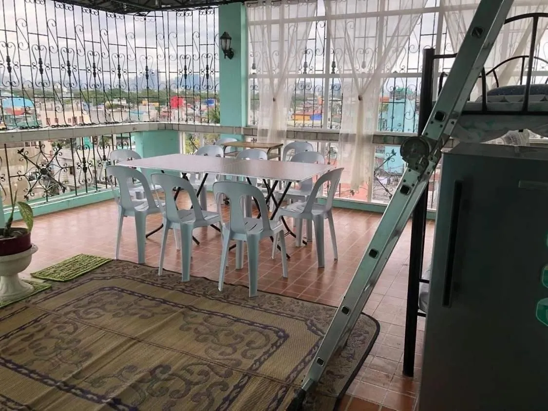 The Mansion - Backpackers Near Airport Apartment Manila