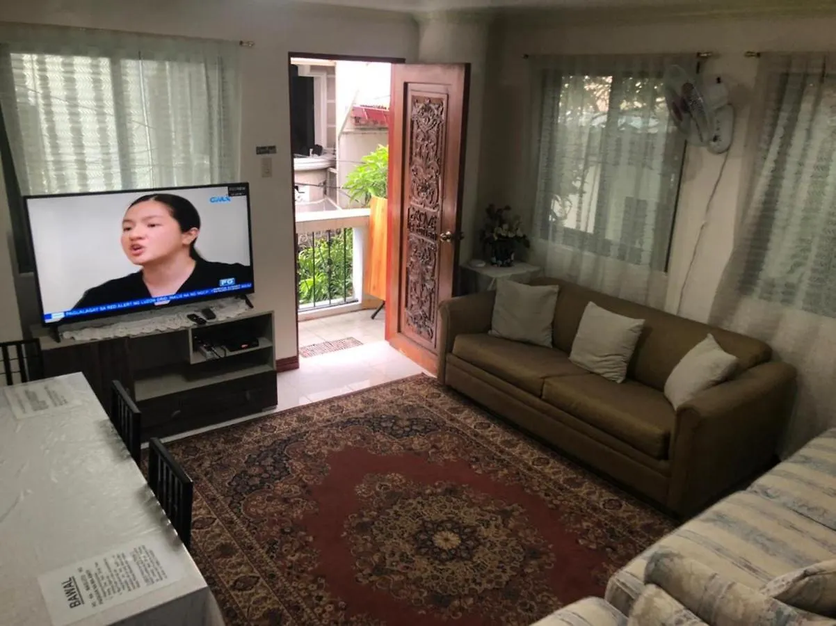 The Mansion - Backpackers Near Airport Apartment Manila